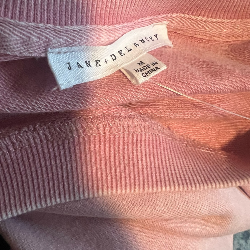 NWOT Pink Ombre Lace Sleeve Women's Top. - Picture 5 of 6